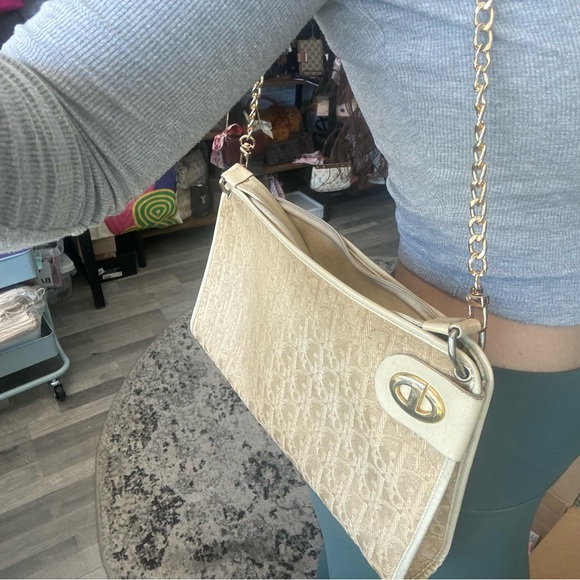 VINTAGE DIOR TROTTER POCHETTE SHOULDER BAG🌻 - Picture 13 of 13